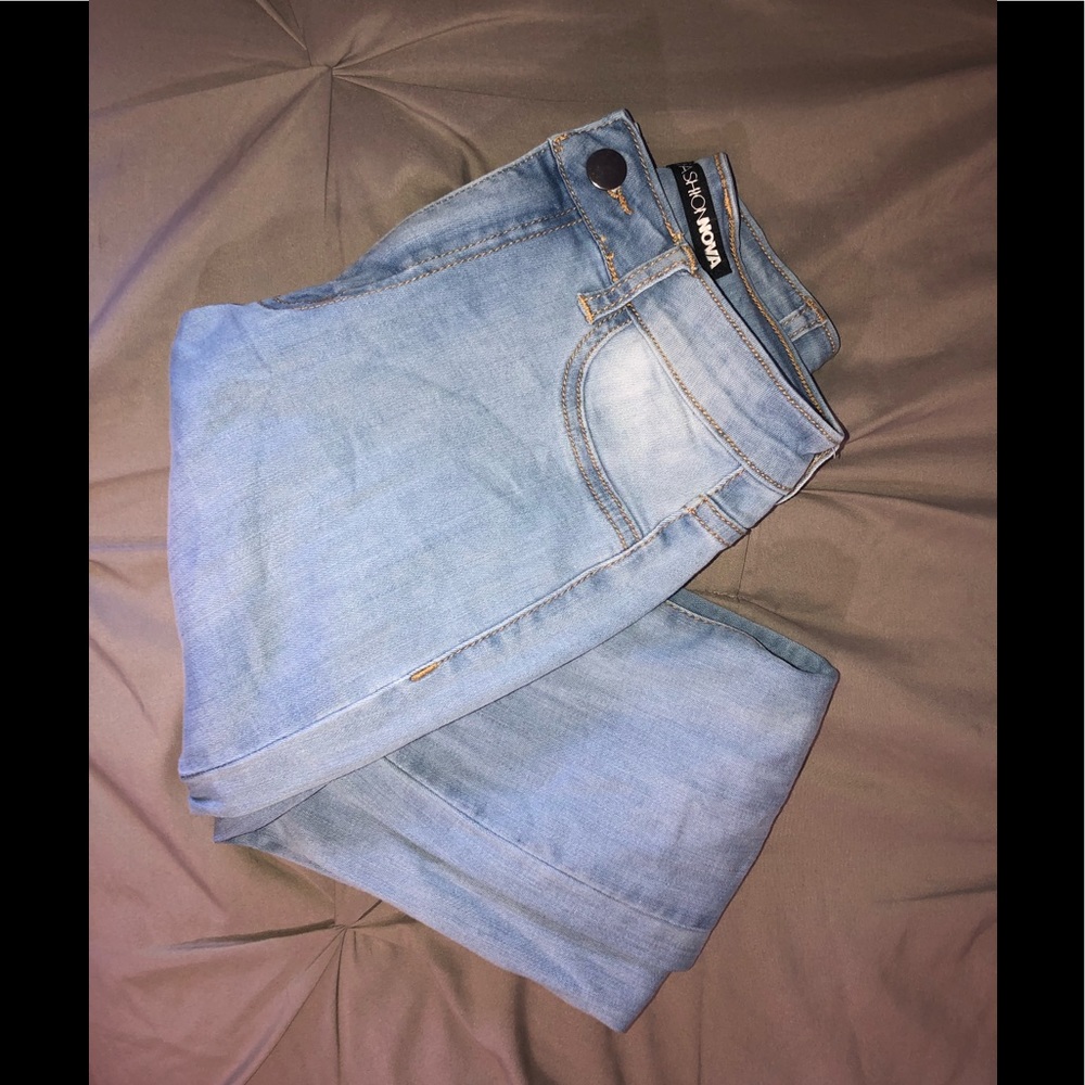 Fashion Nova light wash Jeans